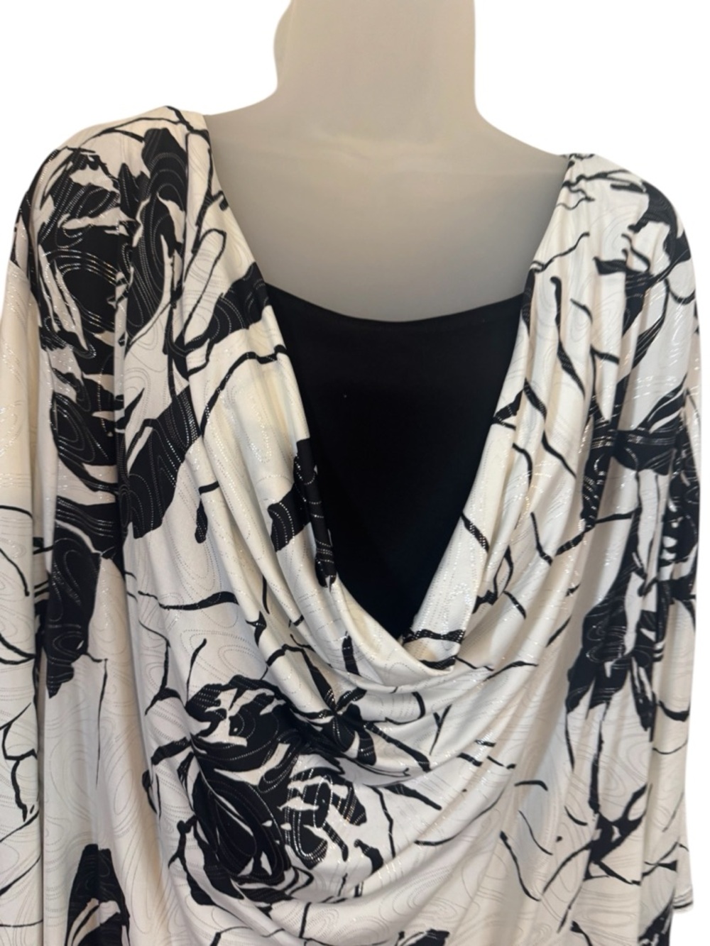 Maggie Barnes Black/White Floral Layered LOOK Top PLUS:  4X    #C - Picture 3 of 9